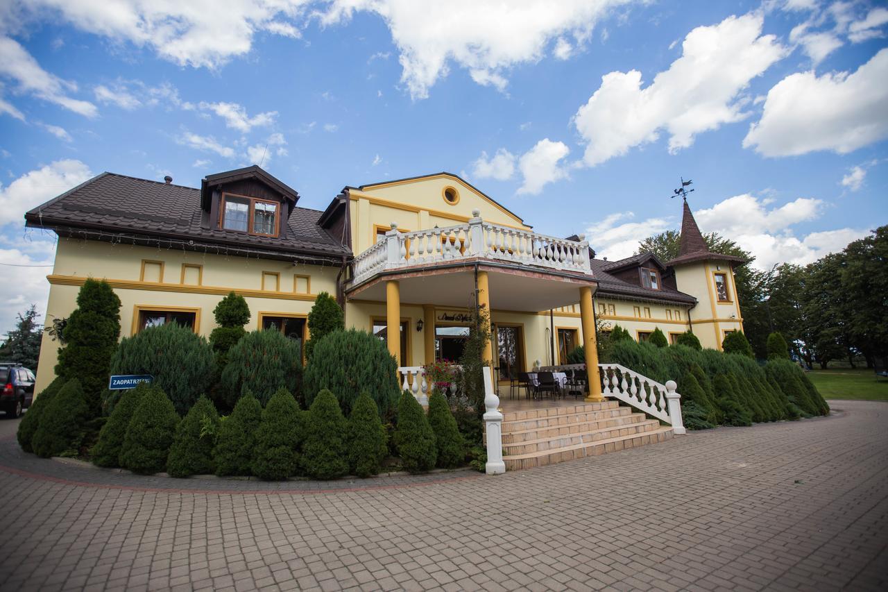 Hotel Dworek Debowko Bartoszyce Exterior foto