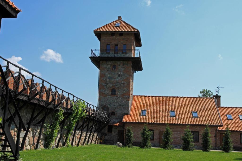 Hotel Dworek Debowko Bartoszyce Exterior foto